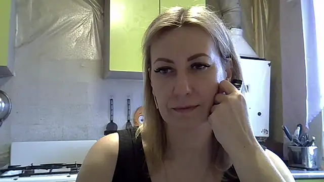 AshleyXHoney online show from February 10, 2025, 7:04 am