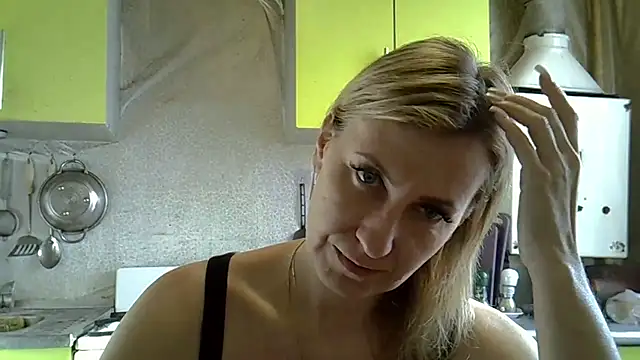 AshleyXHoney online show from March 18, 2025, 5:45 am