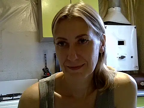 AshleyXHoney online show from September 24, 2025, 6:09 am