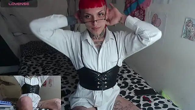 charlotbelucci  online show from July 15, 2026, 3:19 pm