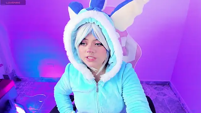 Ahri Elderwood online show from September 22, 2025, 5:13 am