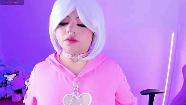 Ahri Elderwood online show from January 14, 2026, 5:11 am