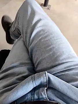 Snapshot of myhot1551 chatting on November 28, 2025, 5:18 am myhot1551 online show from November 28, 2025, 5:18 am