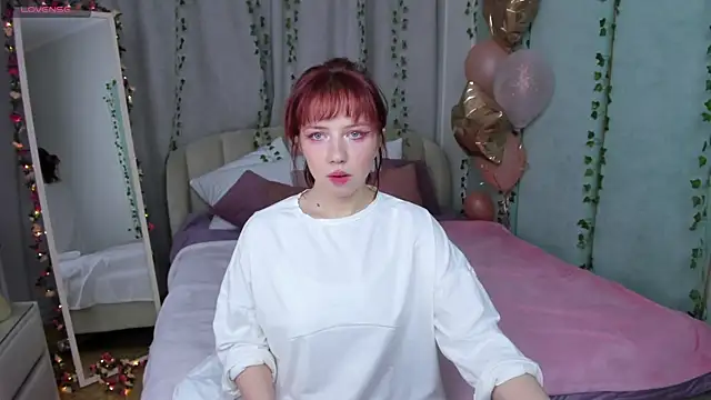 Love is Lola online show from March 13, 2025, 1:10 am