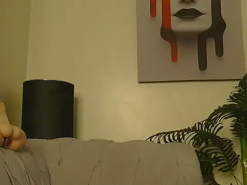 tezzy hot online show from March 12, 2026, 3:16 pm