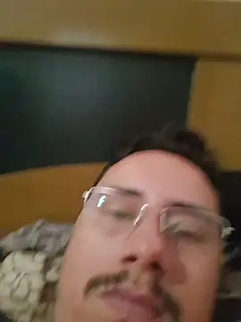 Snapshot of luissilva0071 chatting on October 14, 2025, 5:13 pm luissilva0071 online show from October 14, 2025, 5:13 pm