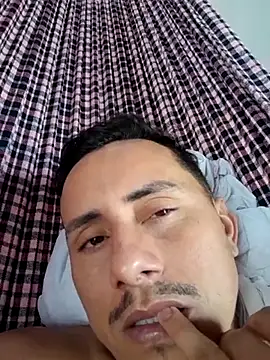 Snapshot of luissilva0071 chatting on March 13, 2025, 4:12 pm luissilva0071 online show from March 13, 2025, 4:12 pm