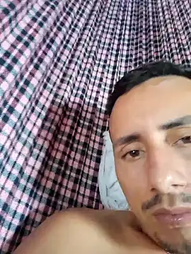 Snapshot of luissilva0071 chatting on March 15, 2025, 4:54 pm luissilva0071 online show from March 15, 2025, 4:54 pm