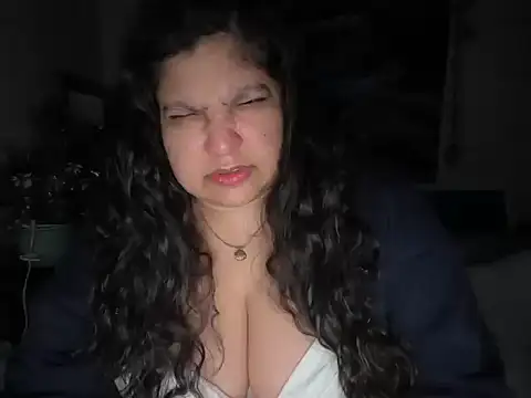 MelanieFawker online show from December 16, 2025, 12:59 am