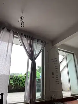 Snapshot of Eliza-E chatting on March 22, 2026, 3:21 am Eliza-E online show from March 22, 2026, 3:21 am