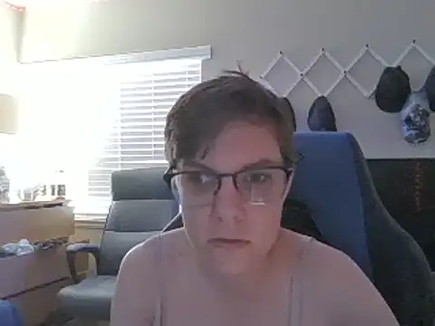 KaliSnow199623 online show from December 4, 2024, 6:44 pm