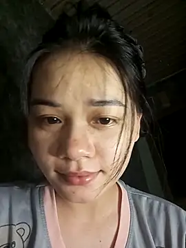 Ngoc-Trinh online show from April 25, 2026, 5:10 pm