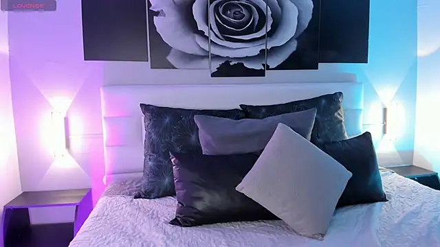 sofi bakerr online show from September 22, 2025, 11:38 am