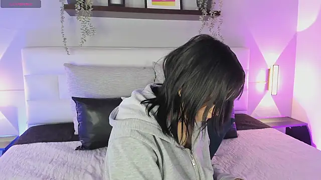 sofi bakerr online show from February 7, 2026, 11:51 am