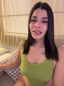 Snapshot of DaryRos chatting on February 6, 2026, 11:01 pm DaryRos online show from February 6, 2026, 11:01 pm