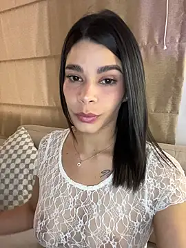 Snapshot of DaryRos chatting on February 17, 2026, 11:02 pm DaryRos online show from February 17, 2026, 11:02 pm