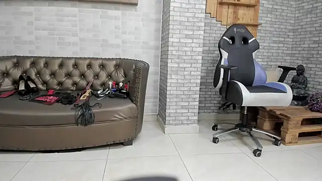 JAYLEN BDSM online show from April 22, 2026, 12:23 pm