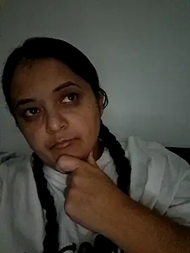 sarahhh1987 online show from October 26, 2025, 6:30 pm