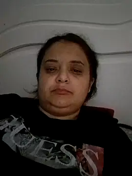 sarahhh1987 online show from October 25, 2025, 6:19 pm