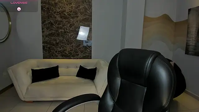 AliceHarper  online show from April 30, 2026, 8:57 pm