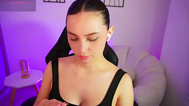 AliceHarper  online show from July 18, 2026, 2:53 am