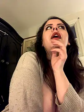 holyeroticss online show from January 7, 2026, 10:15 pm