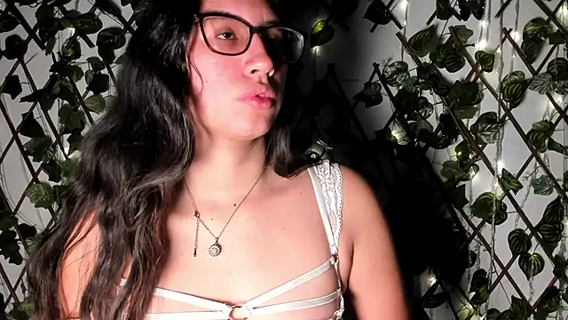 CoralineSanchez online show from November 24, 2025, 7:14 pm