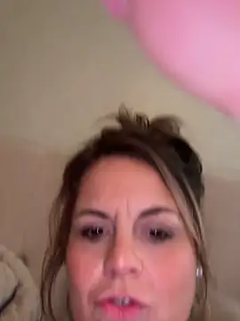 Snapshot of misssWet chatting on March 8, 2026, 4:54 pm misssWet online show from March 8, 2026, 4:54 pm