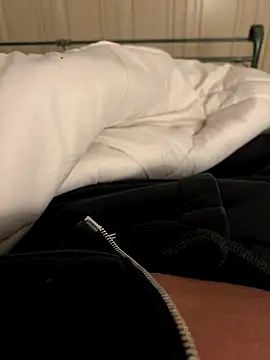 Snapshot of Teloficco chatting on December 22, 2025, 4:40 pm Teloficco online show from December 22, 2025, 4:40 pm