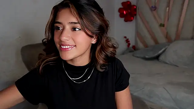 Rebecca 055 online show from December 5, 2025, 2:10 am