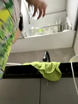 Salome golvert online show from October 9, 2025, 9:04 pm