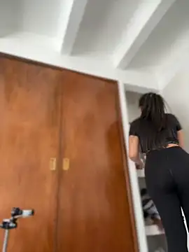 Salome golvert online show from September 16, 2025, 3:35 pm