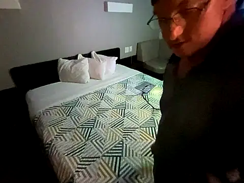 KrixKross online show from January 7, 2026, 12:59 am