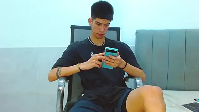 jhony-sex online show from April 5, 2026, 11:55 pm