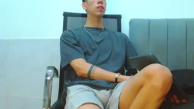 jhony-sex online show from August 4, 2026, 7:24 am
