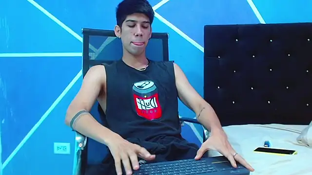 jhony-sex online show from March 8, 2025, 8:33 am