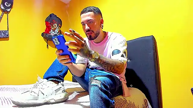 smoker445 online show from December 23, 2025, 1:05 am