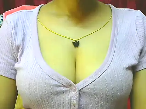 ishmita99 online show from September 9, 2025, 4:05 pm