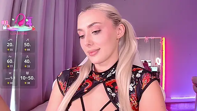 LoryWood online show from March 22, 2026, 3:46 pm