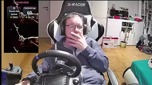 larsgessner30 online show from October 20, 2025, 9:15 pm