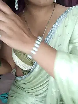 Snapshot of Tanvi-patil chatting on July 18, 2026, 4:43 am Tanvi-patil online show from July 18, 2026, 4:43 am