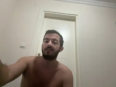 laynufff online show from June 28, 2026, 5:03 am