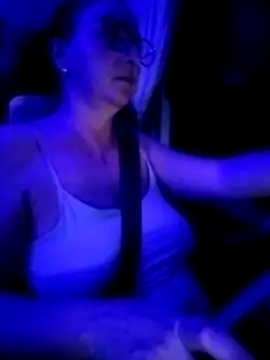 cuplubijoanna online show from October 9, 2025, 3:07 am