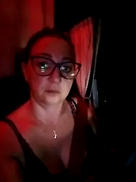 cuplubijoanna online show from April 24, 2026, 1:51 am