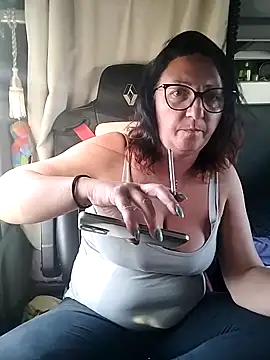 cuplubijoanna online show from October 24, 2025, 4:28 pm