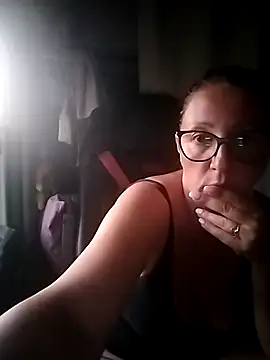 cuplubijoanna online show from June 24, 2026, 8:17 pm