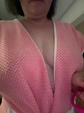 palzkybi123 online show from October 27, 2025, 4:19 pm