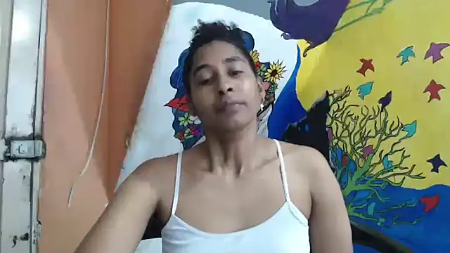 Snapshot of yohatinelly07 chatting on February 5, 2026, 8:15 pm yohatinelly07 online show from February 5, 2026, 8:15 pm