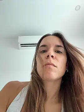 JuicyFruits93 online show from May 4, 2026, 6:49 am