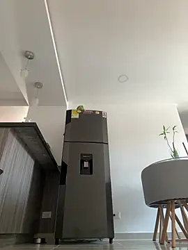 rossth1 online show from April 12, 2026, 3:37 pm